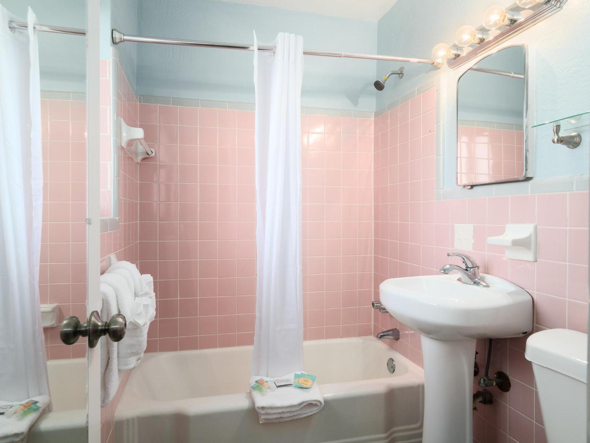 South Beach Inn - Cocoa Beach