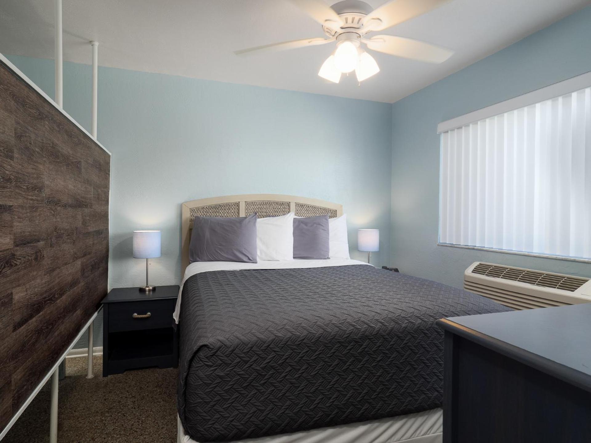 South Beach Inn - Cocoa Beach