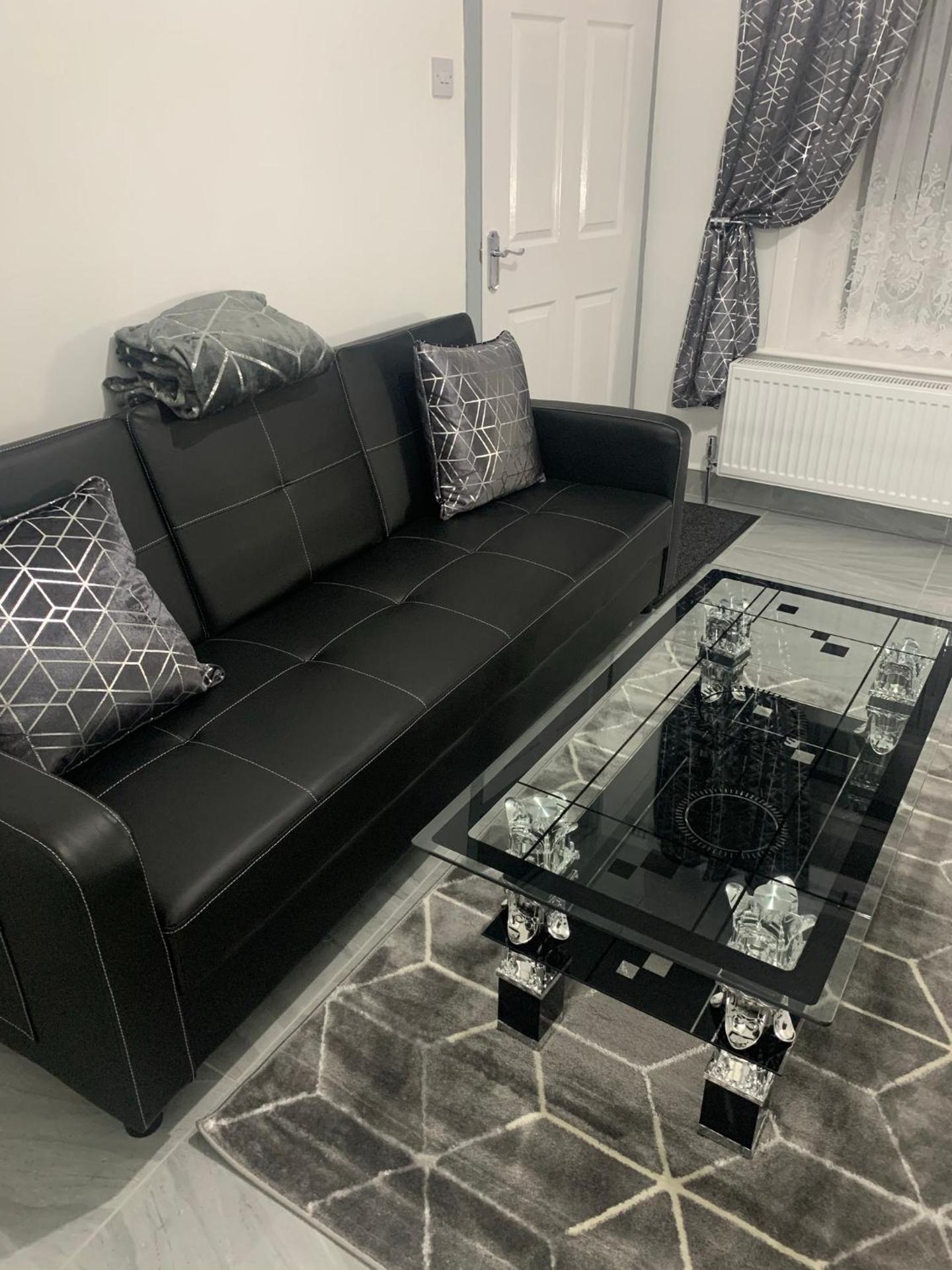 Travis House Three Luxury Modern Living free WiFi