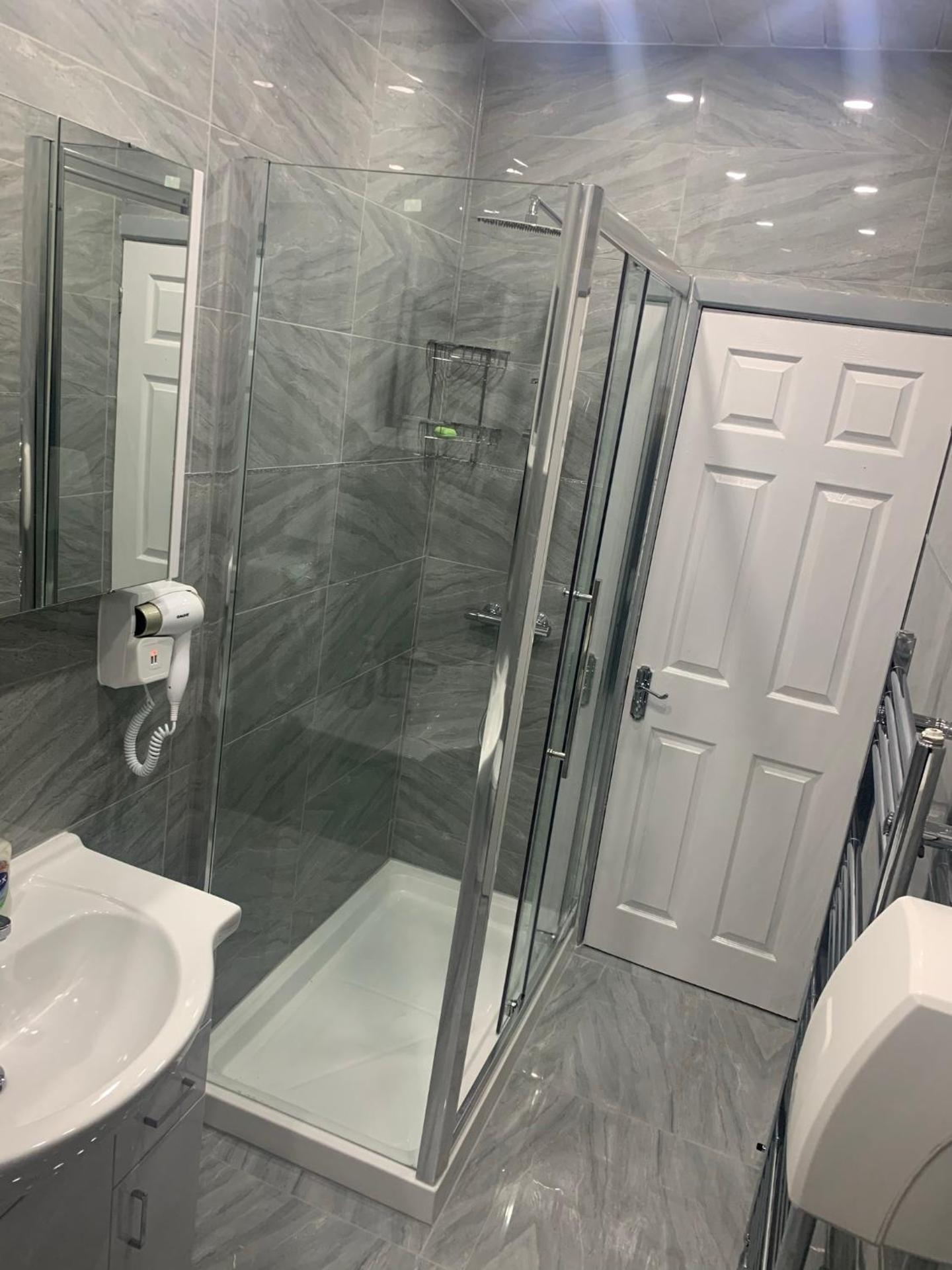 Travis House Three Luxury Modern Living free WiFi