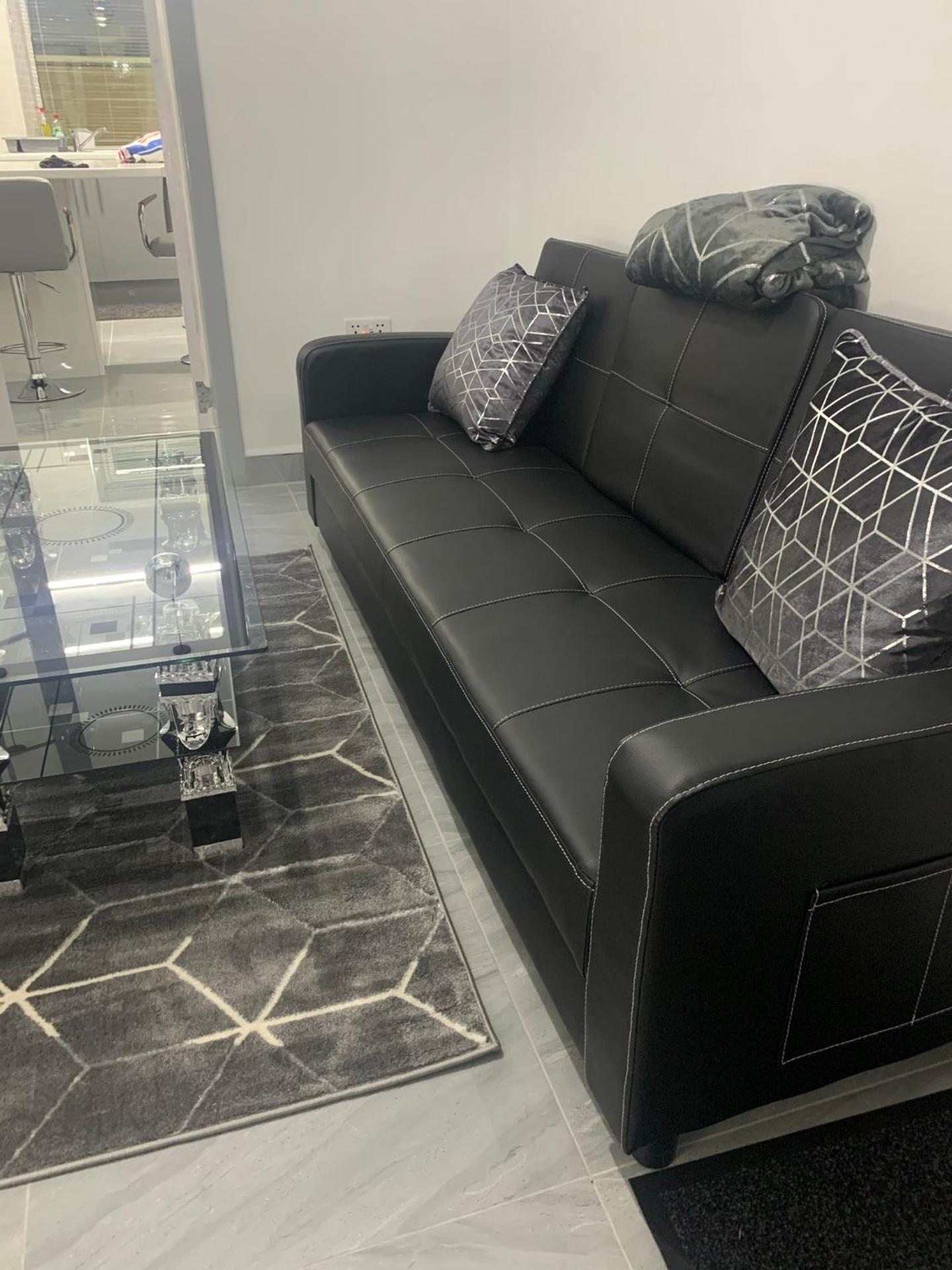 Travis House Three Luxury Modern Living free WiFi