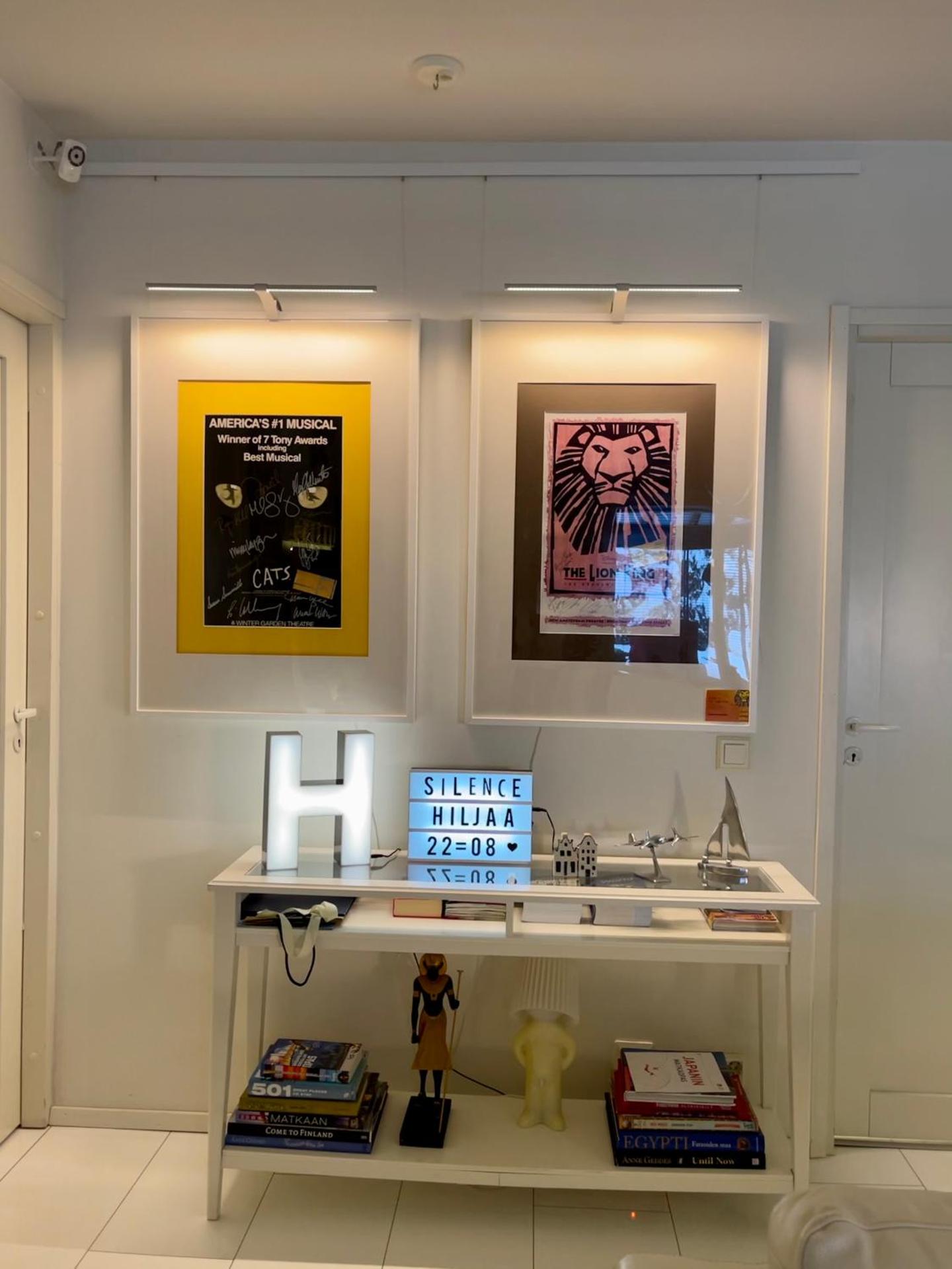 Communal lounge/ TV room