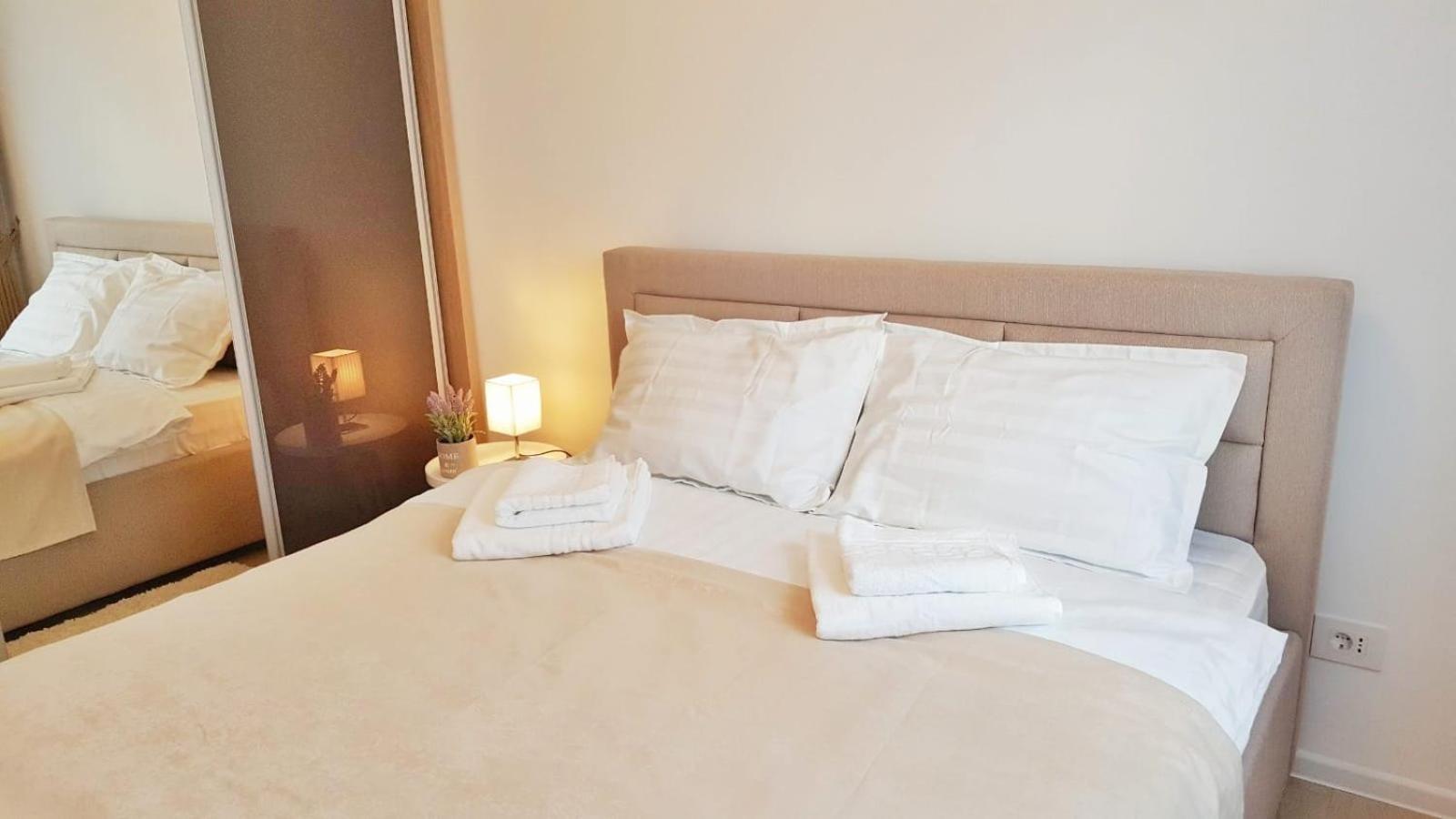 Skyblue Central apartment - 2 Bedrooms & free parking