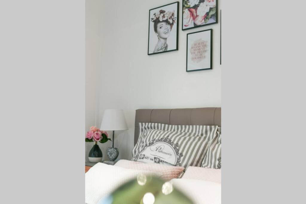 INSTANT FLEURY: maison de caractère, jardin secret