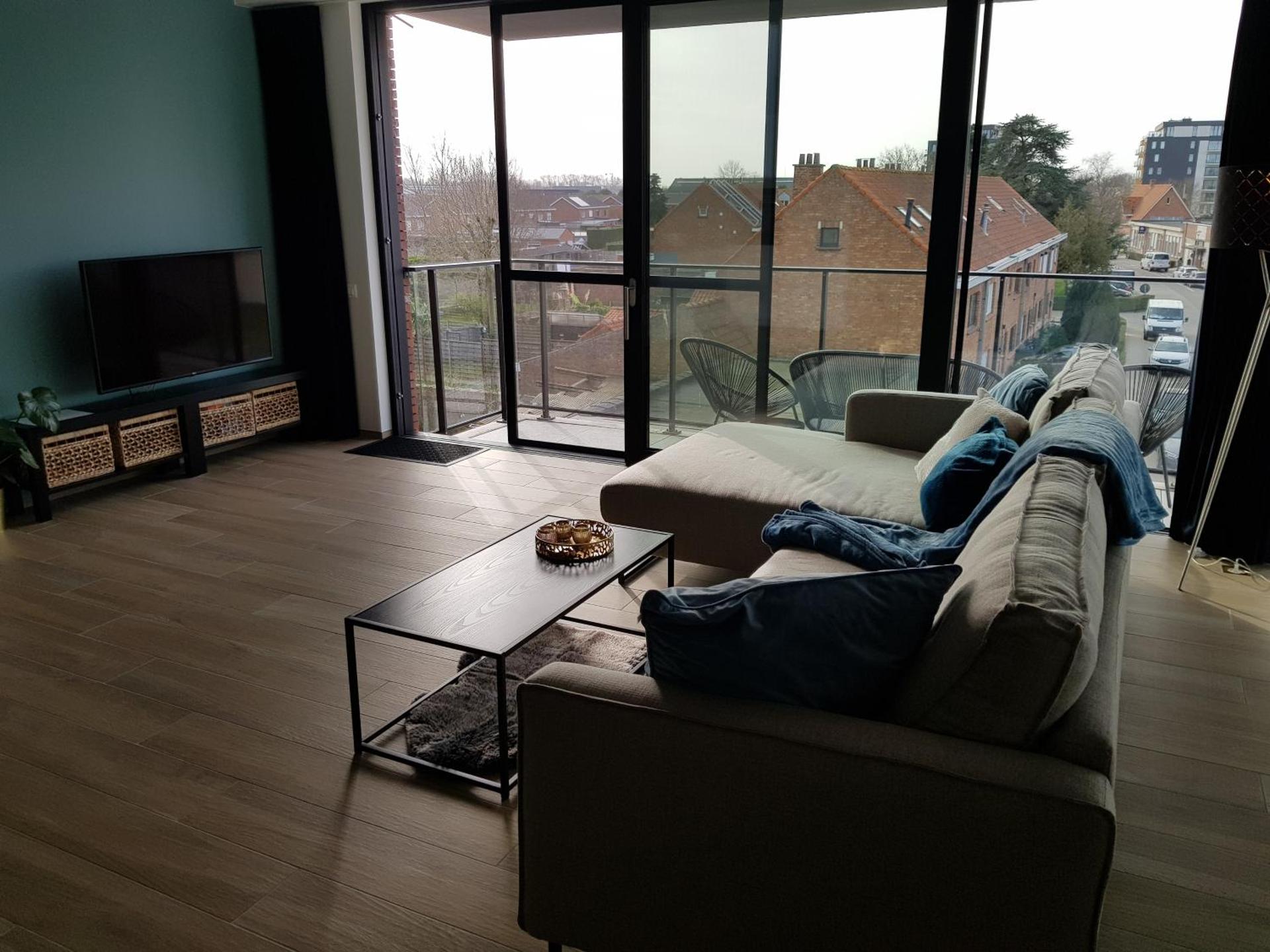 Vakantiewoning Ijzerfront 14-18- Ruim 2-slpk appartement met terras & privéparking