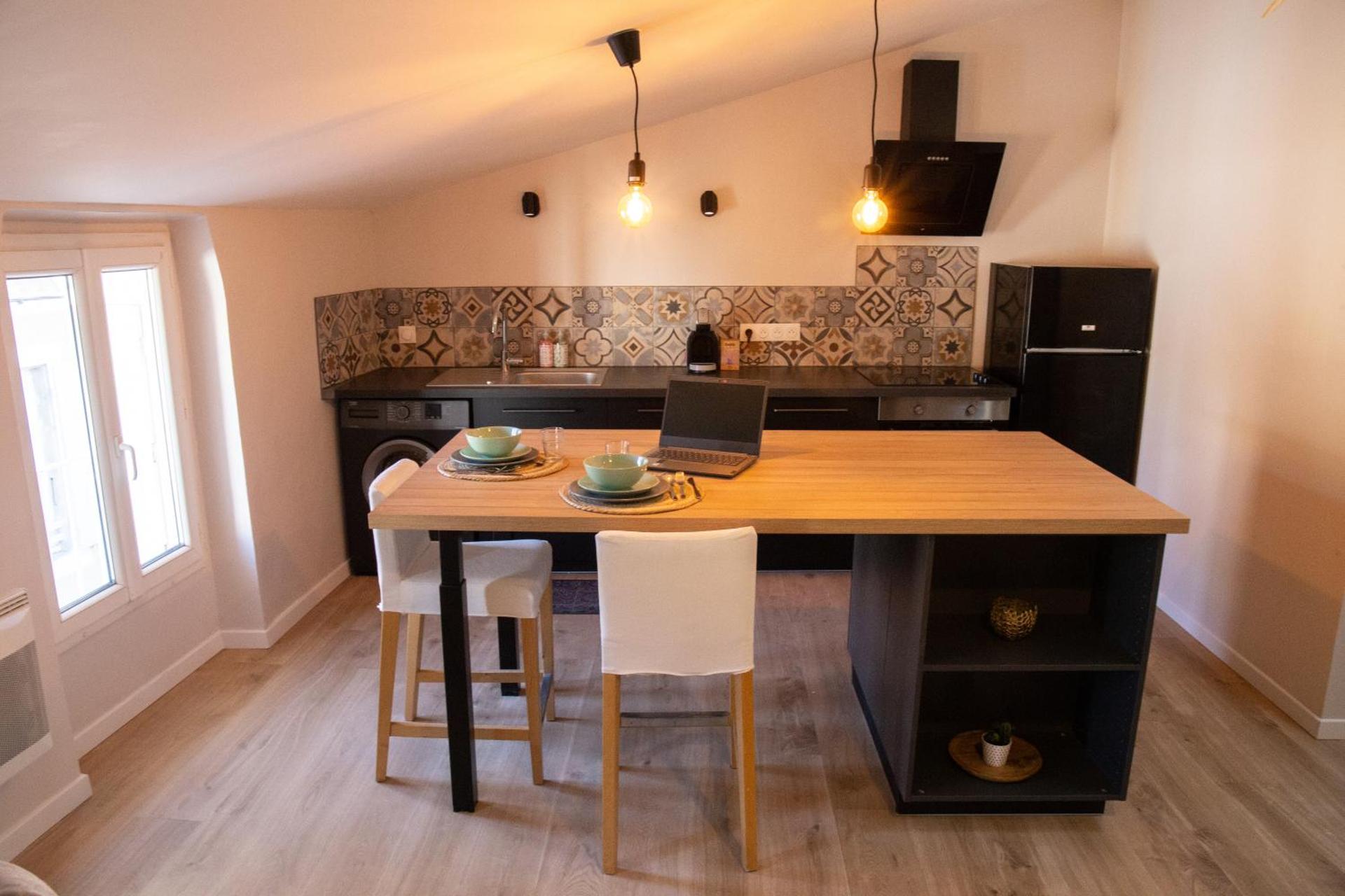 T2 au calme , Centre Historique , Entrée Autonome