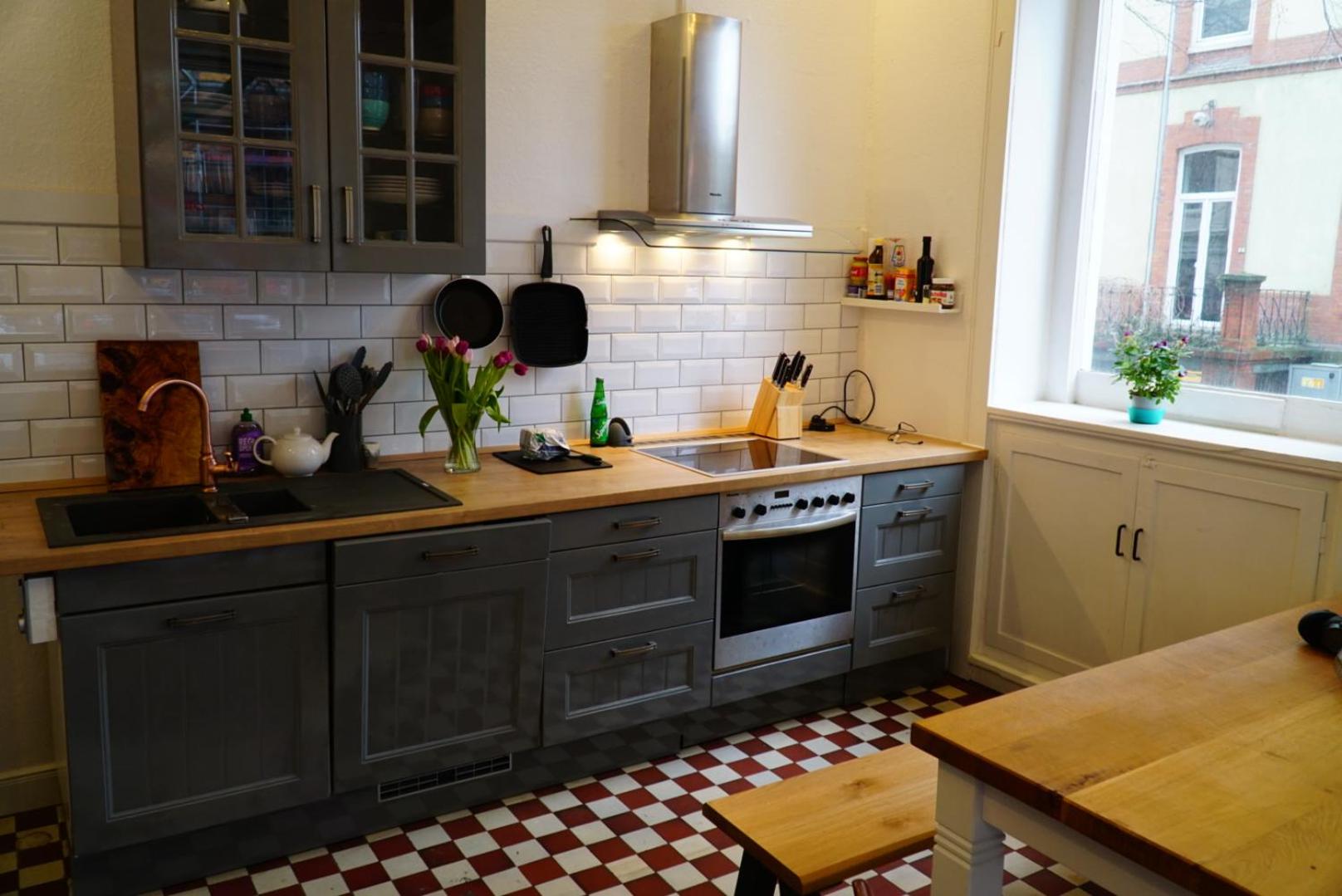 Großzügige Altbauwohnung in Bestlage