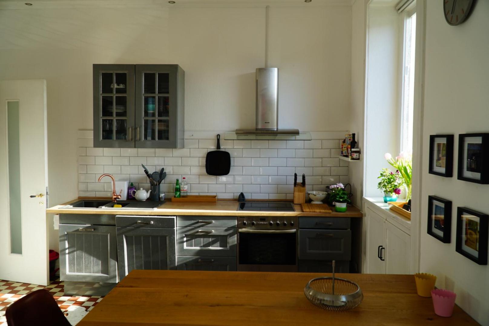 Großzügige Altbauwohnung in Bestlage