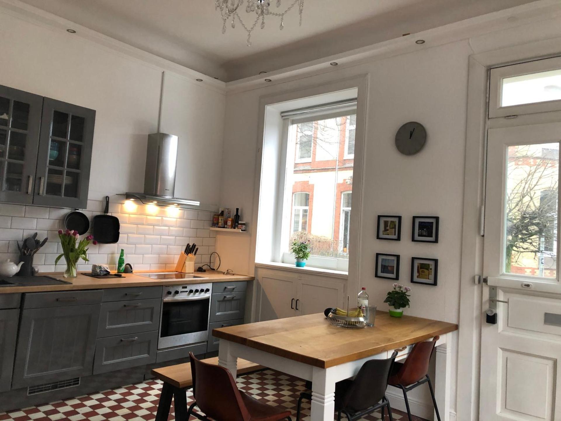 Großzügige Altbauwohnung in Bestlage