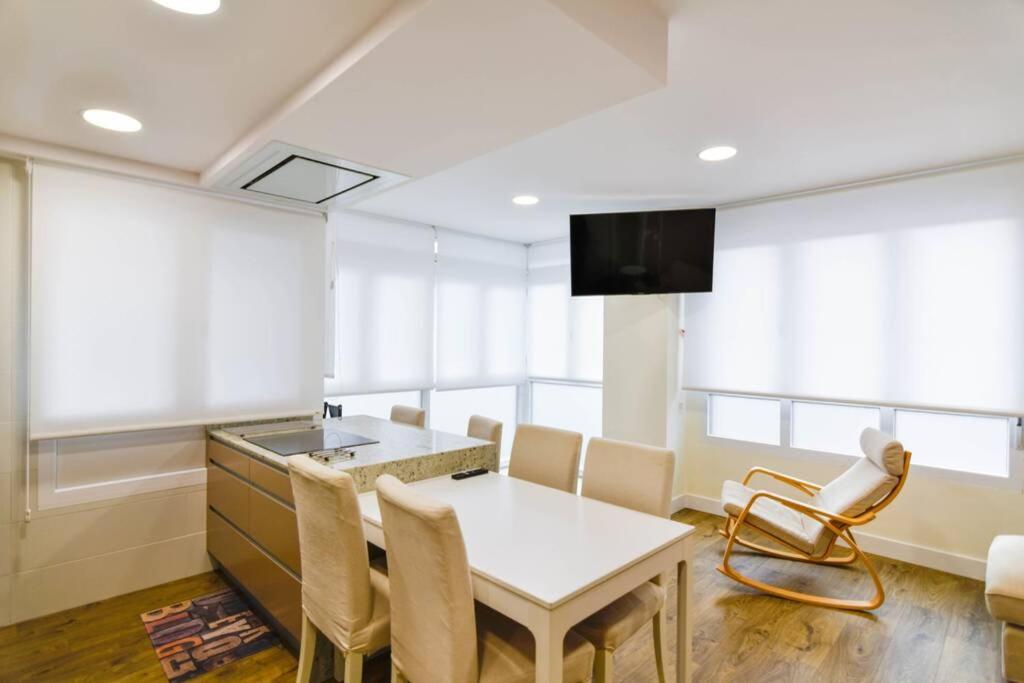 Nuevo - Moderno y cómodo apartamento en la playa