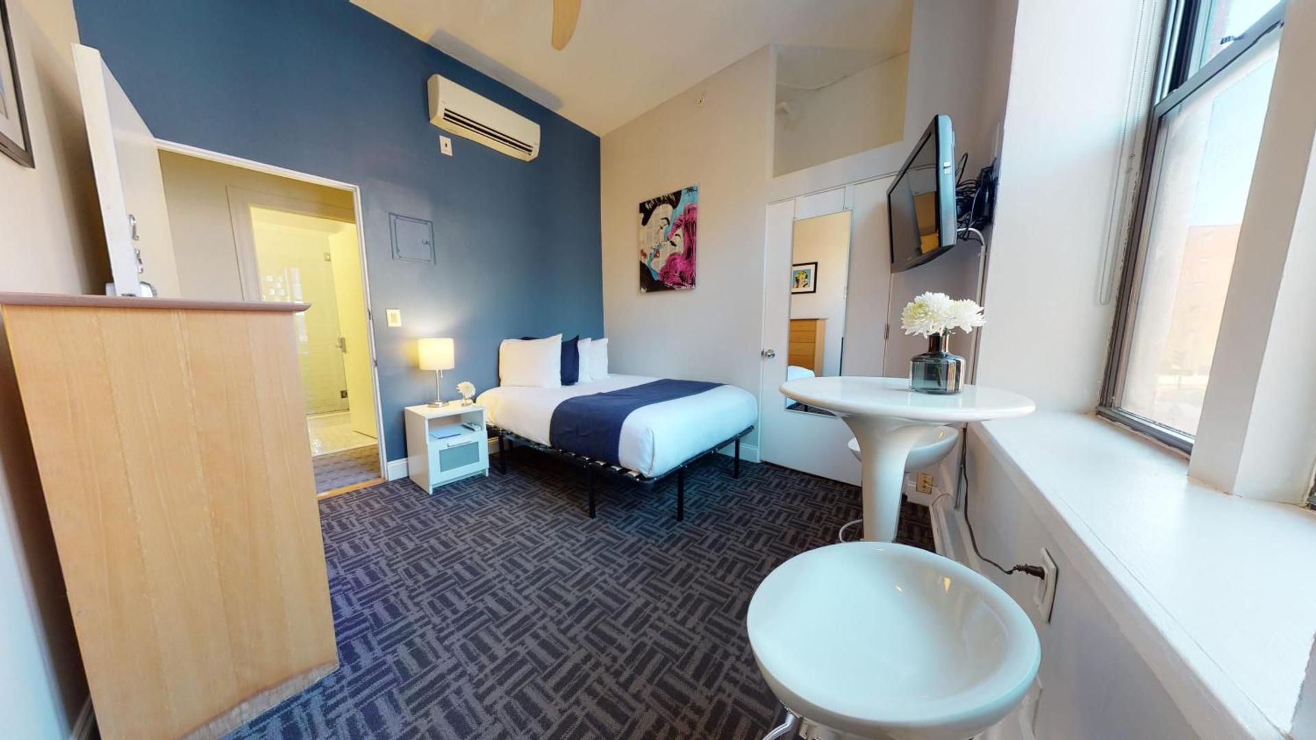 Charming Studio in Boston Brownstone, C. Ave #33