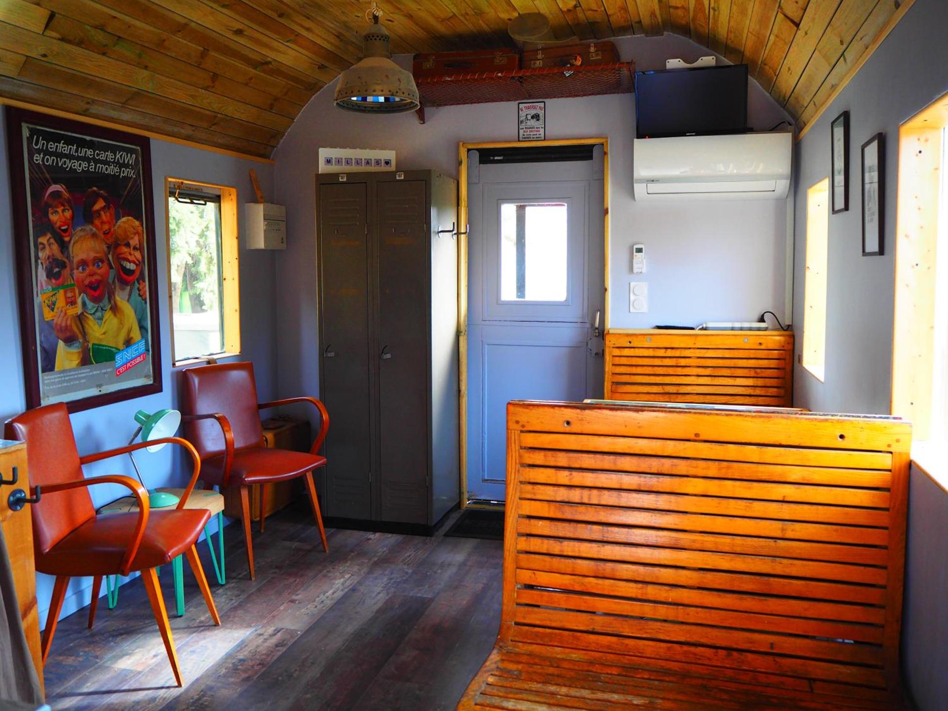 La gare de Millas (Gîte le wagon)