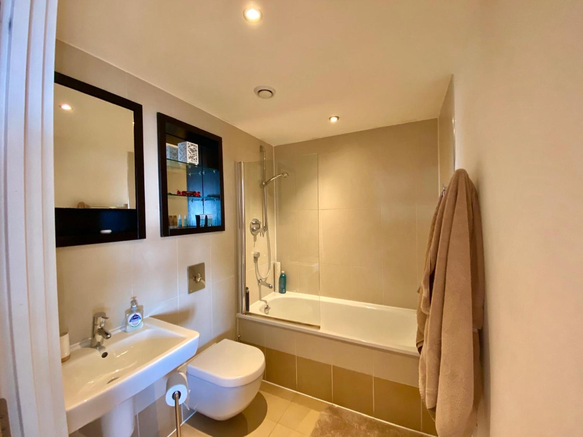 Leeds Dock Apartment