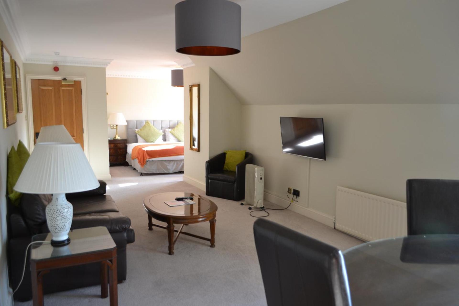 Communal lounge/ TV room