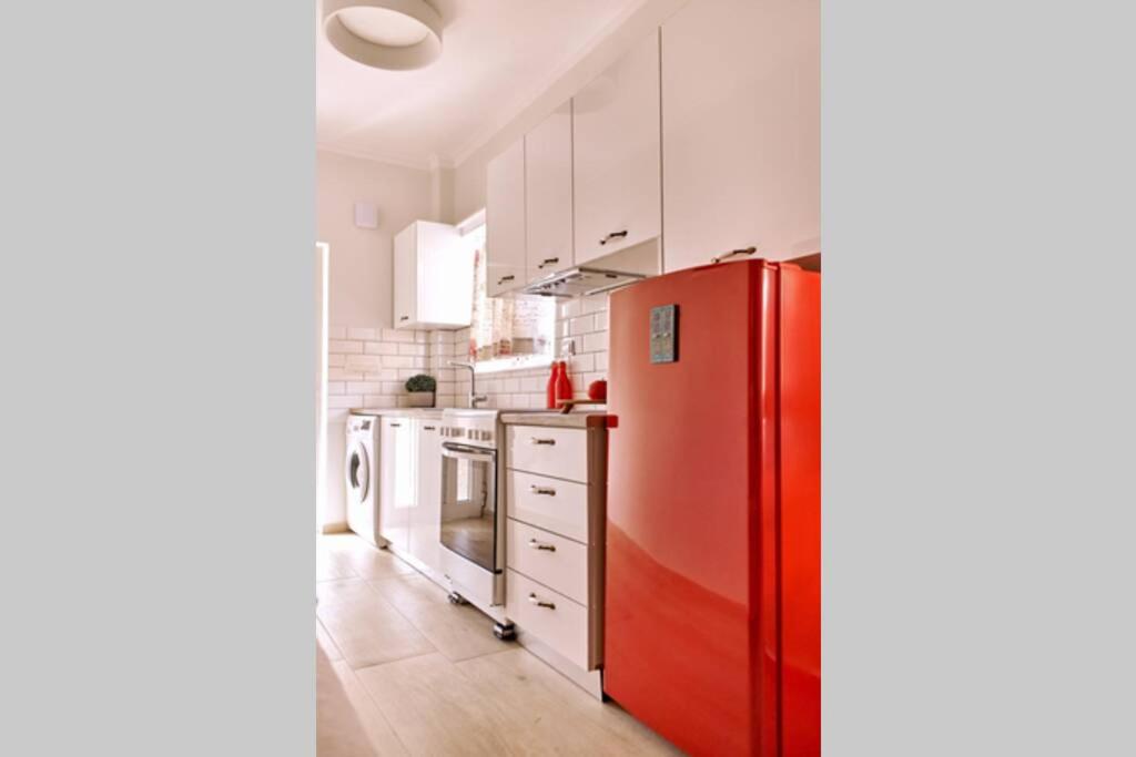 Natasha's Luxury apartment by the sea