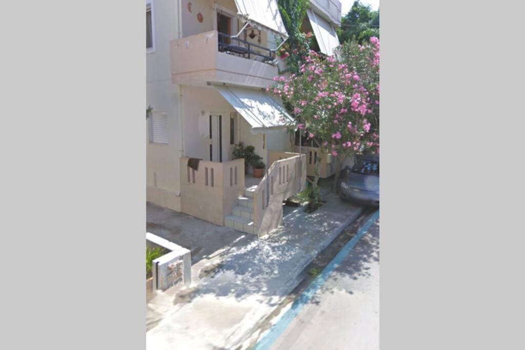 Natasha's Luxury apartment by the sea