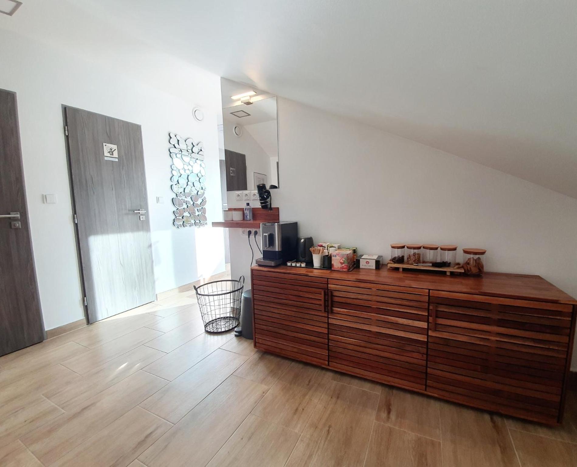 Coffee/tea facilities