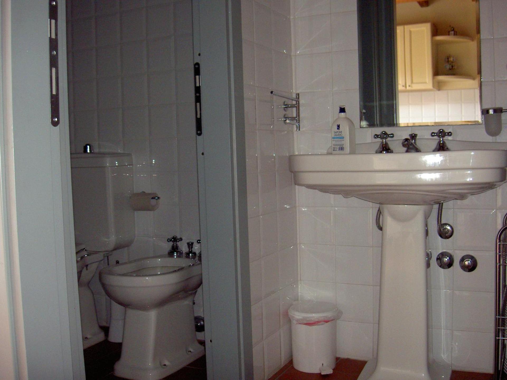 One-Bedroom Apartment with Pool View