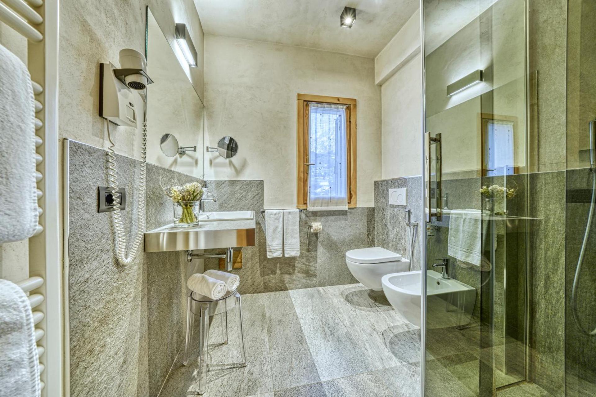 Classic Double Room with Extra Bed