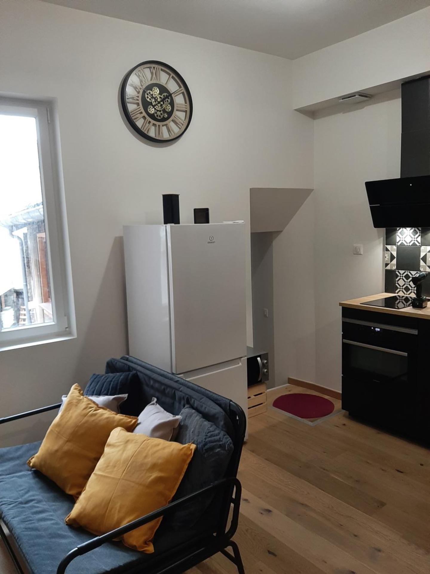 LOUHANS Les Petites Arcades avec ses deux appartements coté Arcades et coté cour