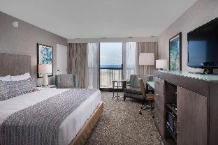 Queen Room with Two Queen Beds and Roll-In Shower - Pet Friendly/Disability Access/Non-Smoking