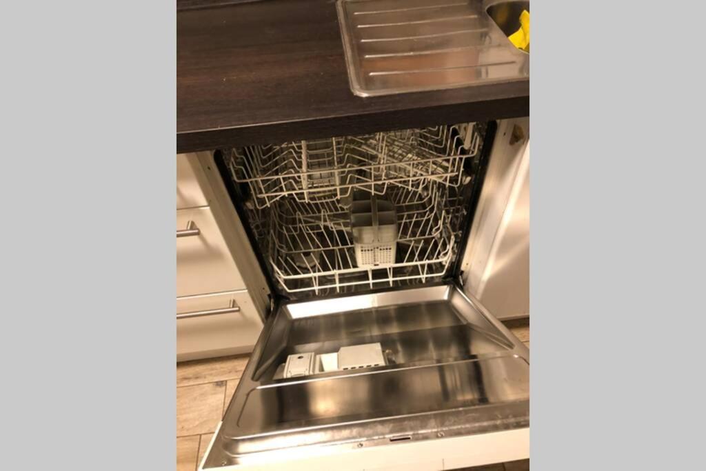 Gemütliche 3-ZKB WC SouterrainWohnung in Bestlage