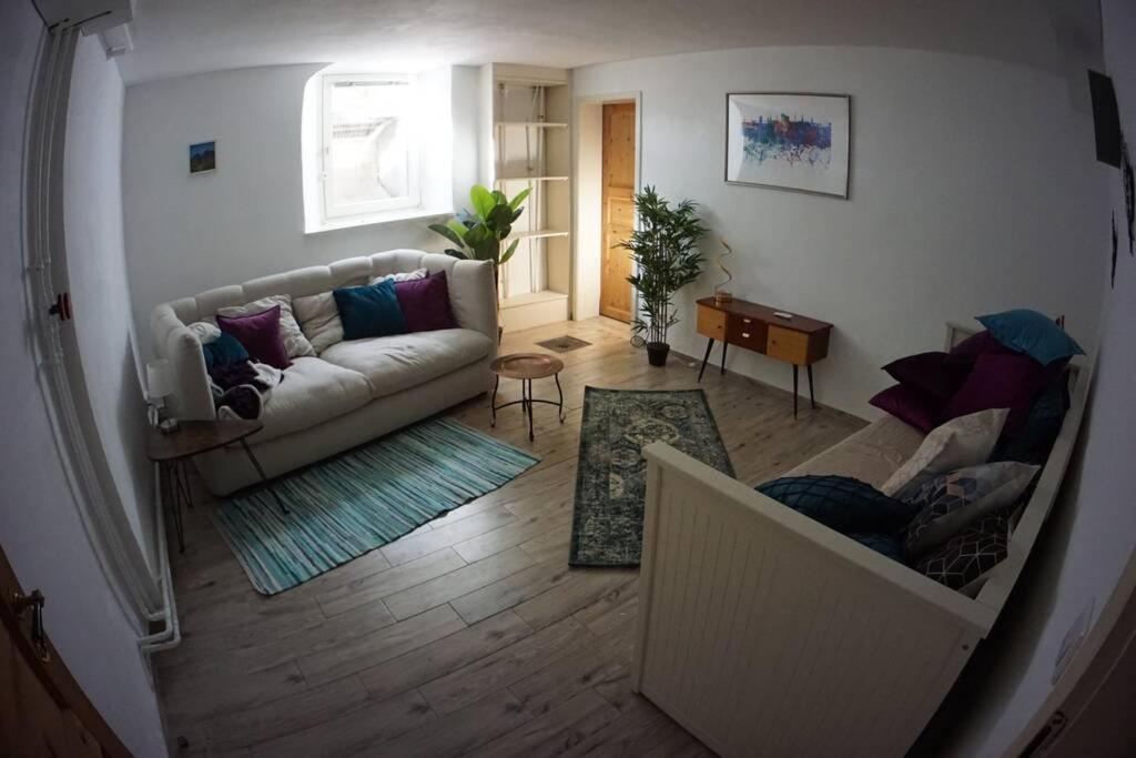 Gemütliche 3-ZKB WC SouterrainWohnung in Bestlage