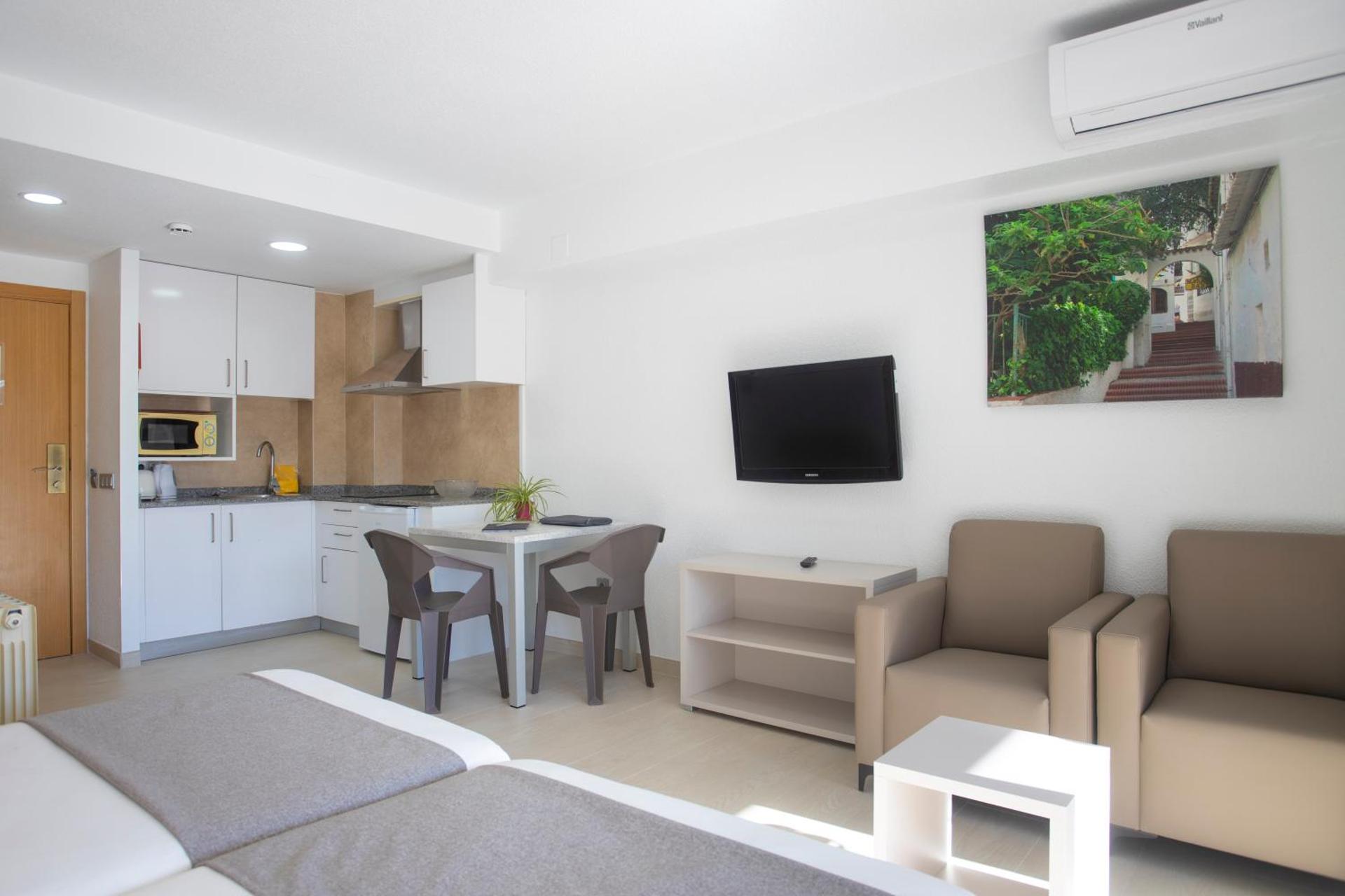 Photo of the whole room