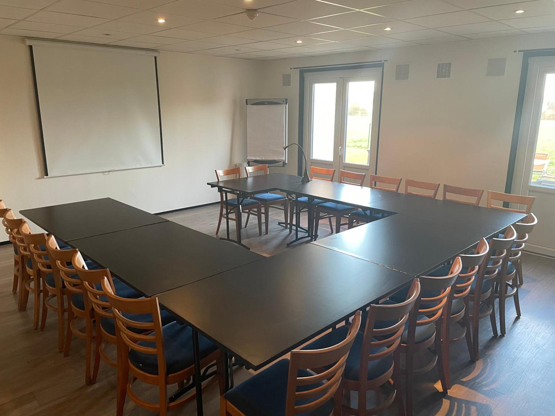 Meeting/conference room