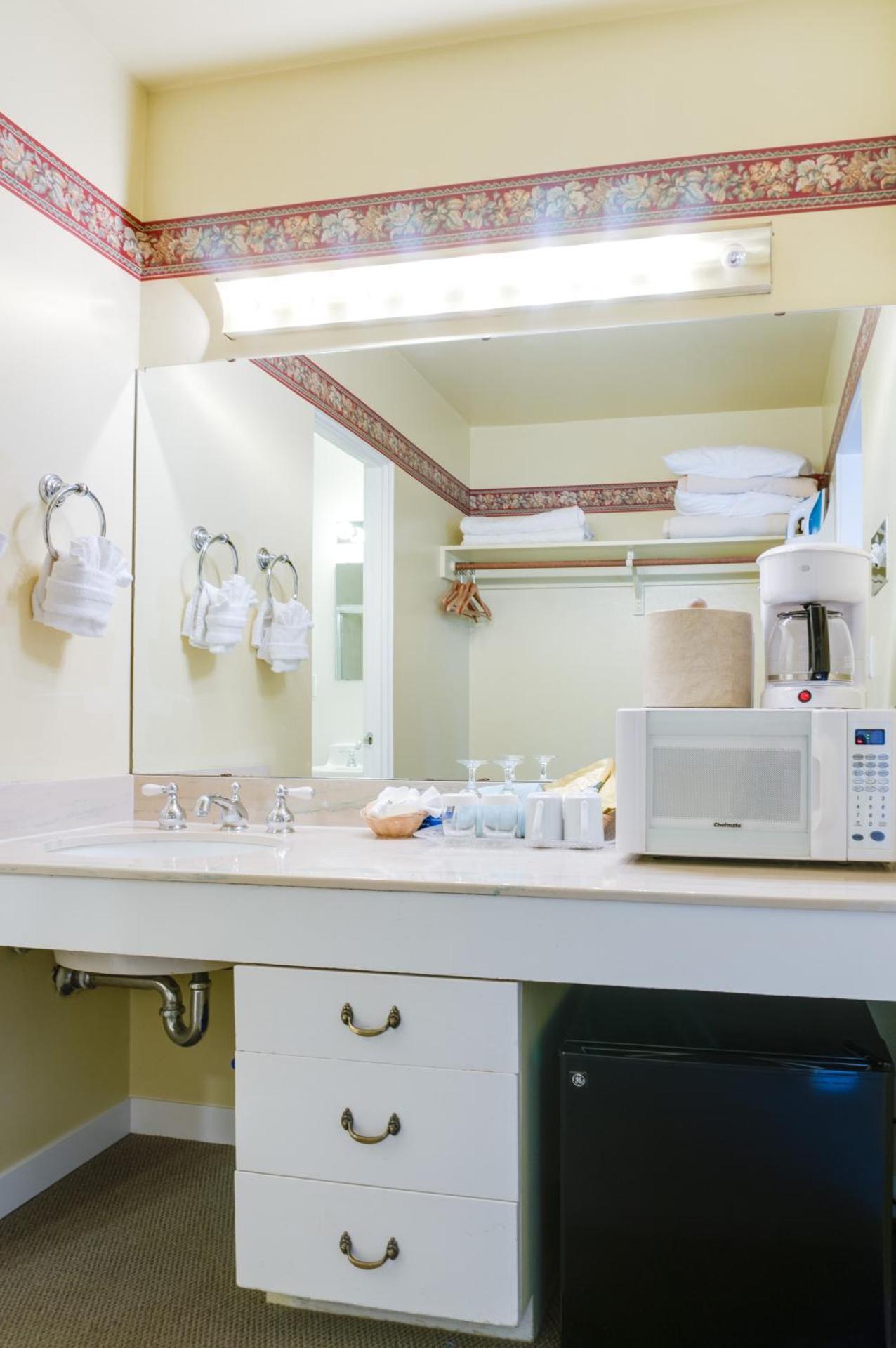 Coffee/tea facilities