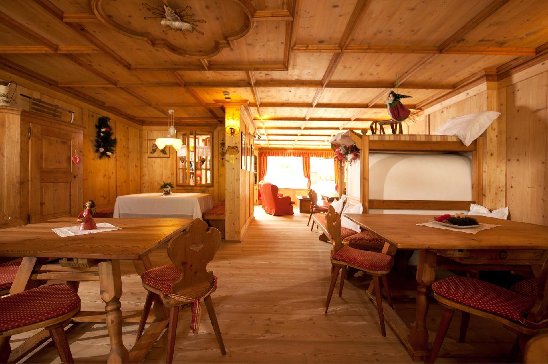 Communal lounge/ TV room