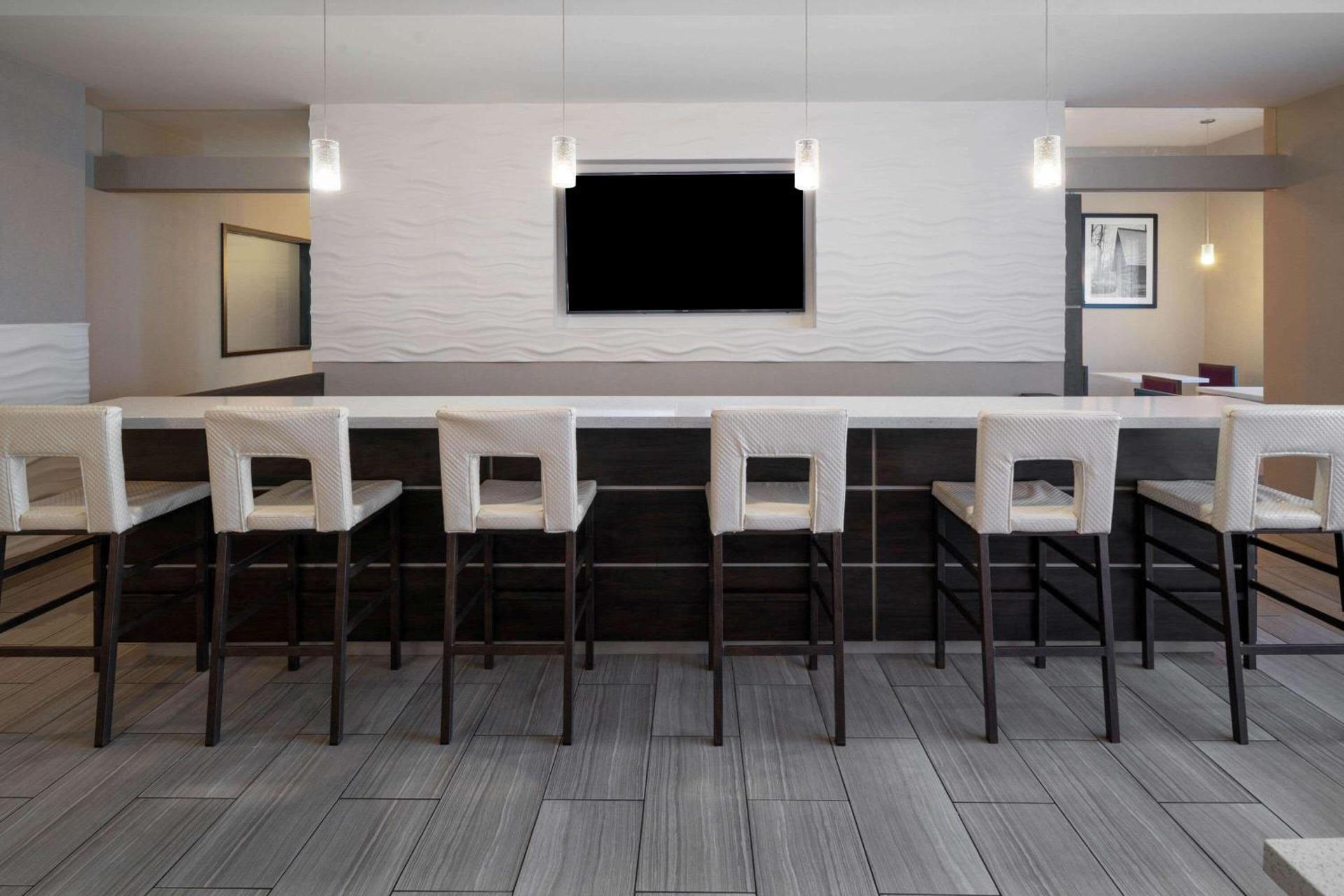 Communal lounge/ TV room