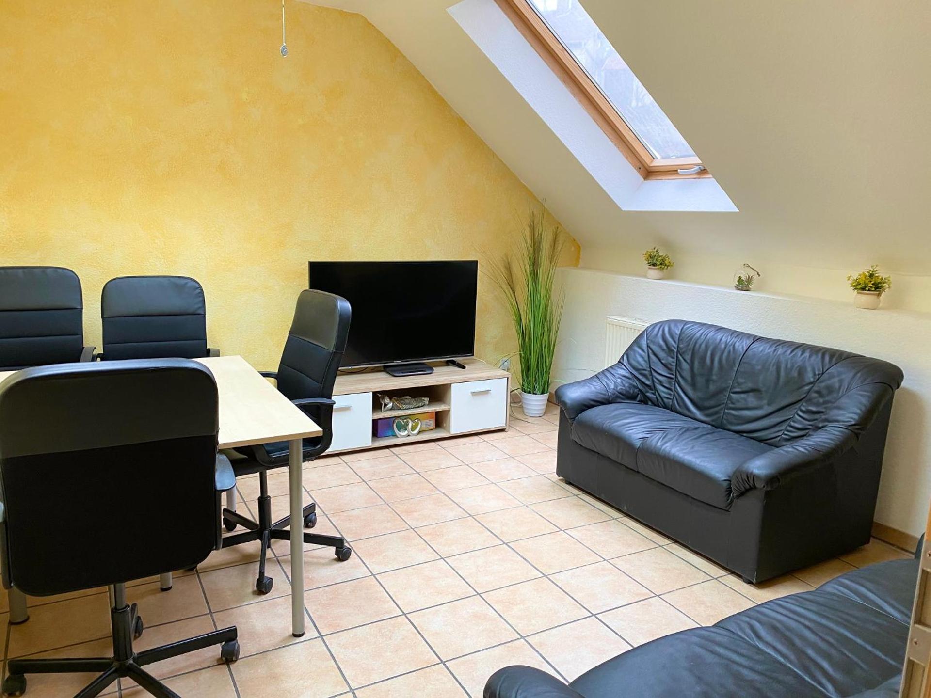 Communal lounge/ TV room