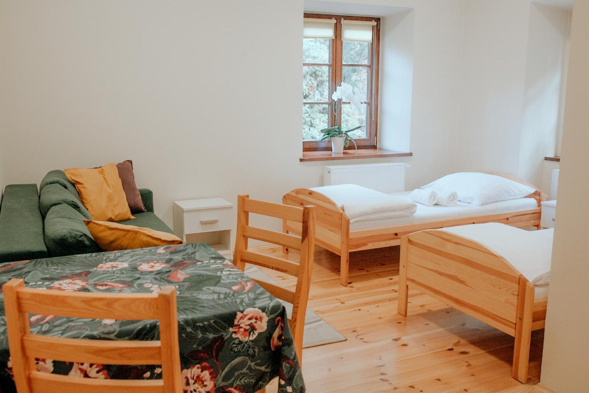 Zamkowa, Pokoje Gościnne