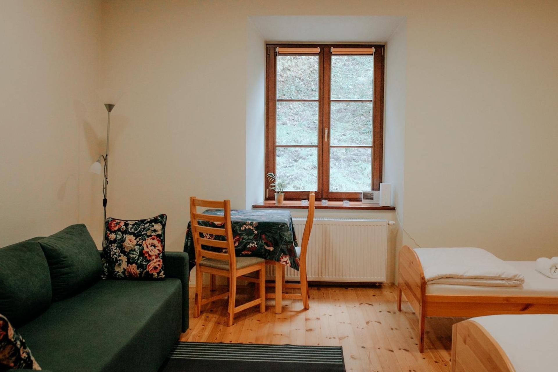 Zamkowa, Pokoje Gościnne