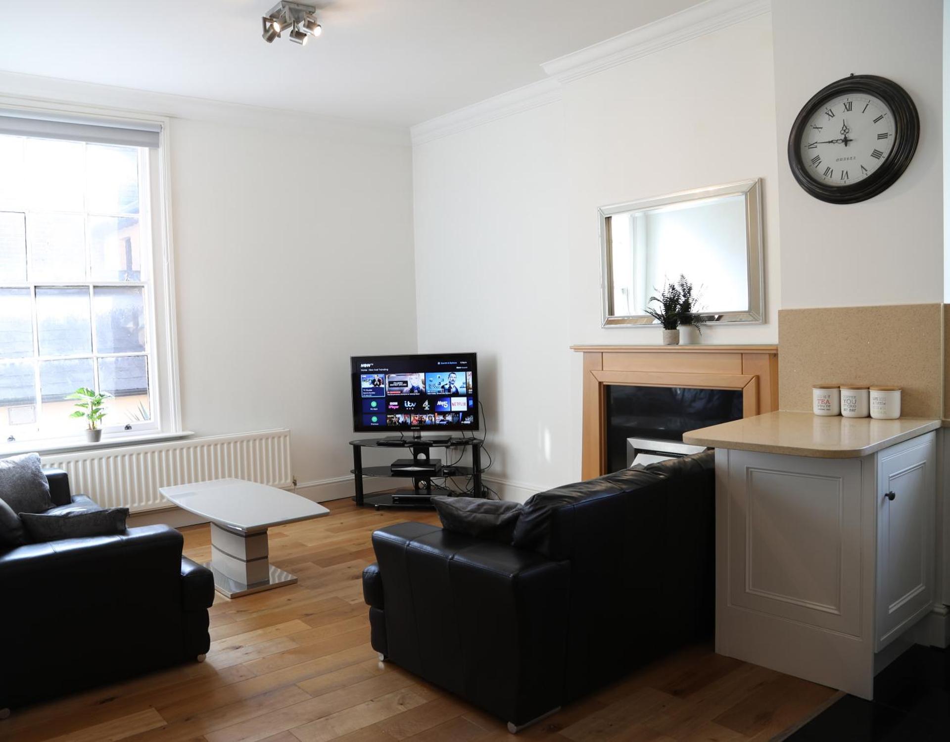 Letting Serviced Apartments - Guards View, Windsor