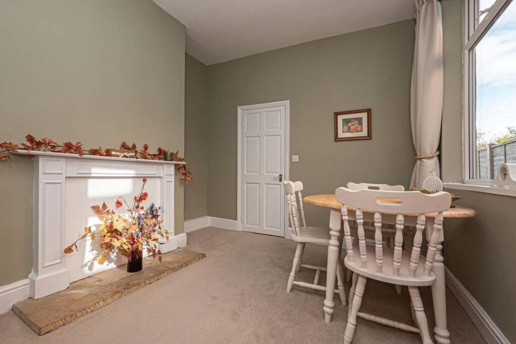 Cliff Garden, Close to Sea