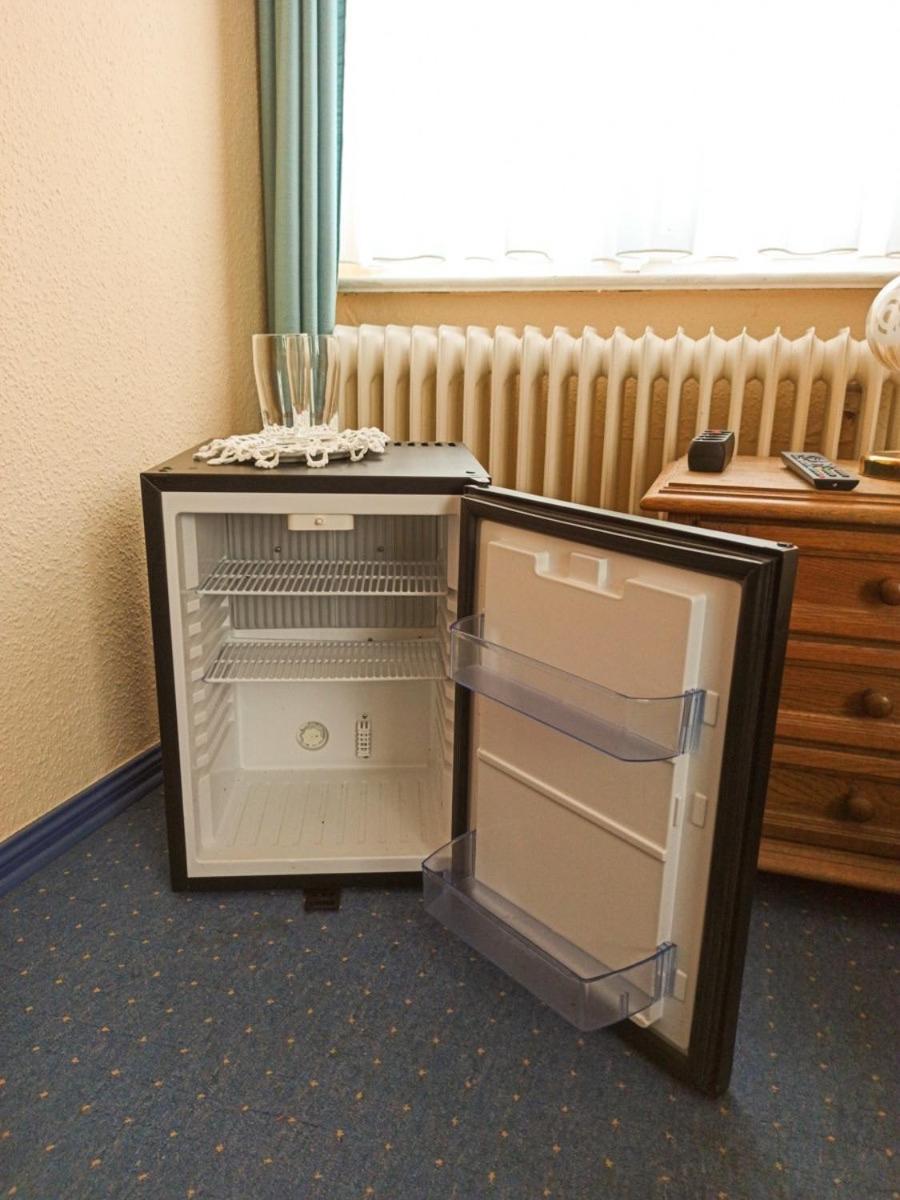 Twin Room with Shower