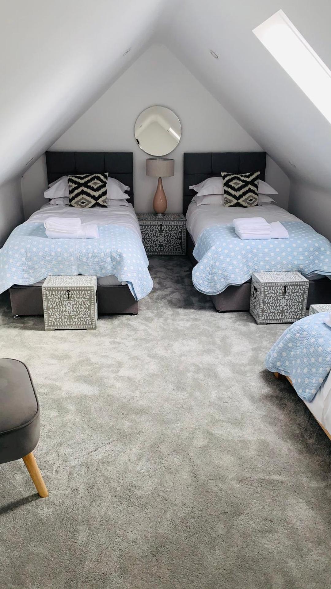 The Mews Cottage, with parking, Yarm