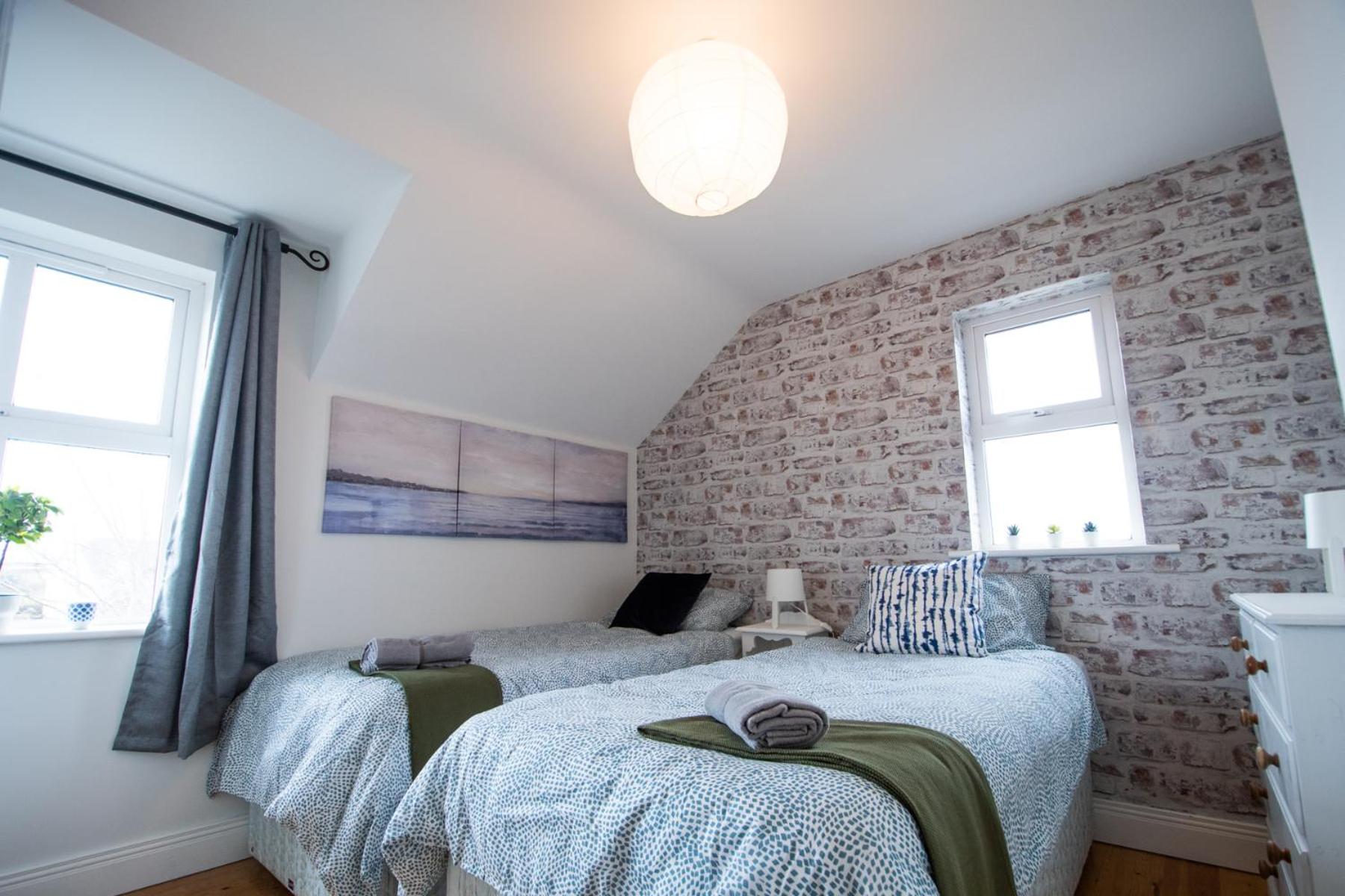 Beautiful coastal house at the Drowes Rivermouth