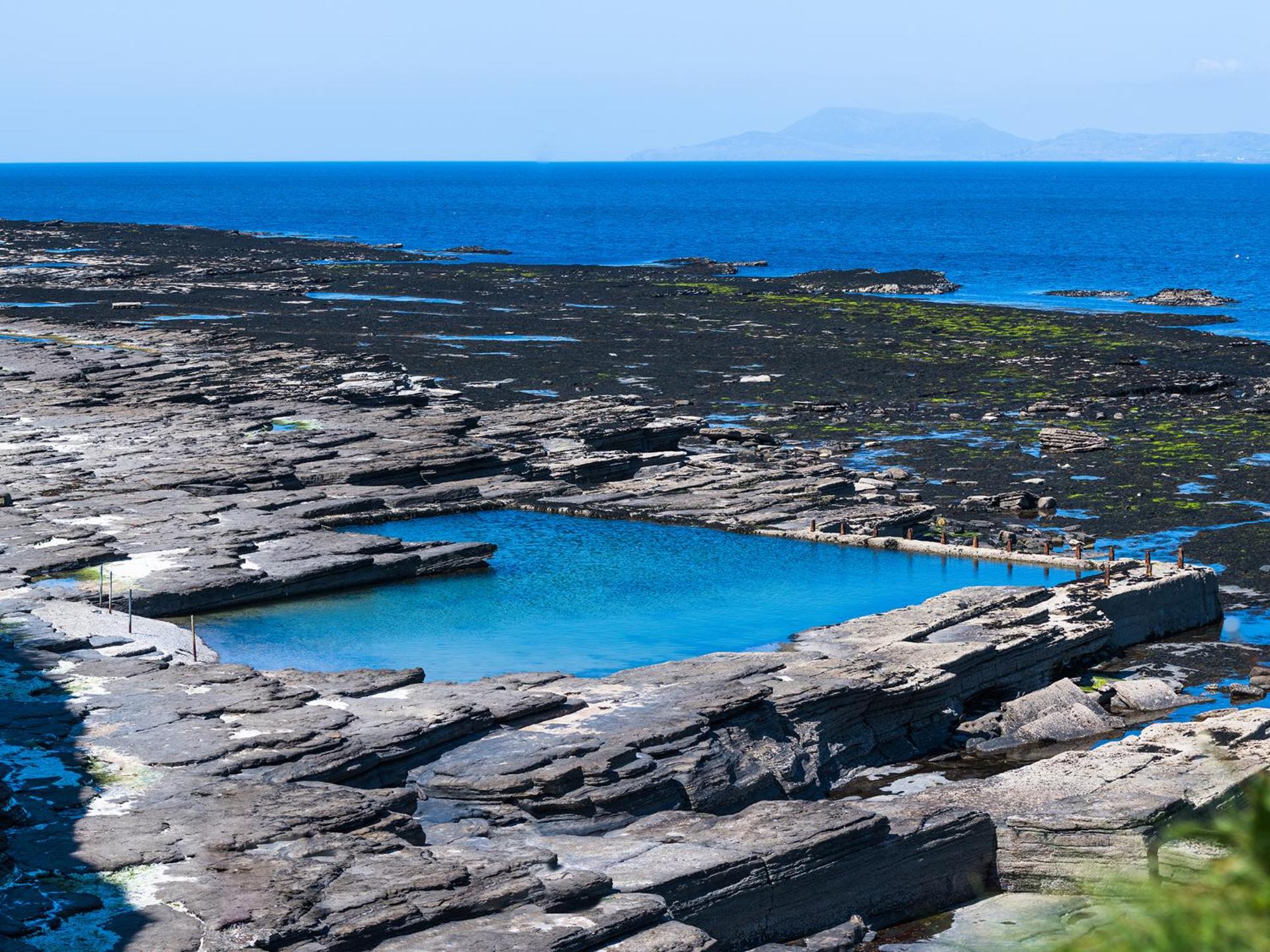 Beautiful coastal house at the Drowes Rivermouth
