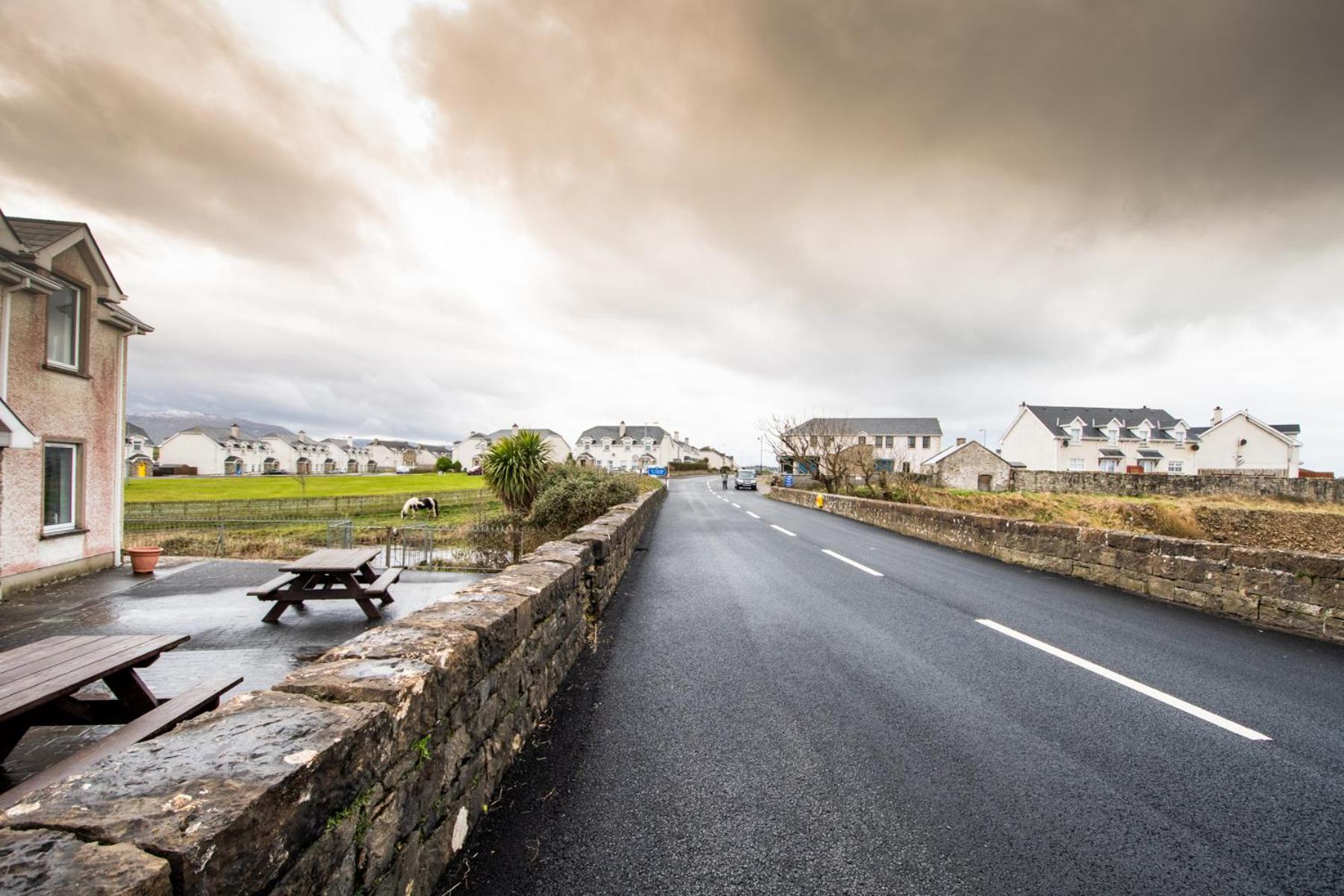 Beautiful coastal house at the Drowes Rivermouth