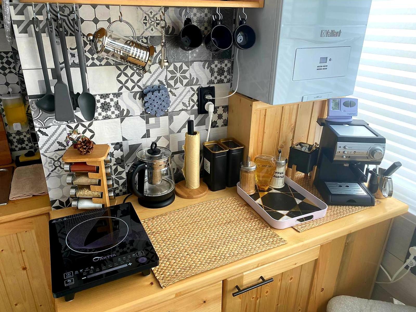 Kitchen or kitchenette