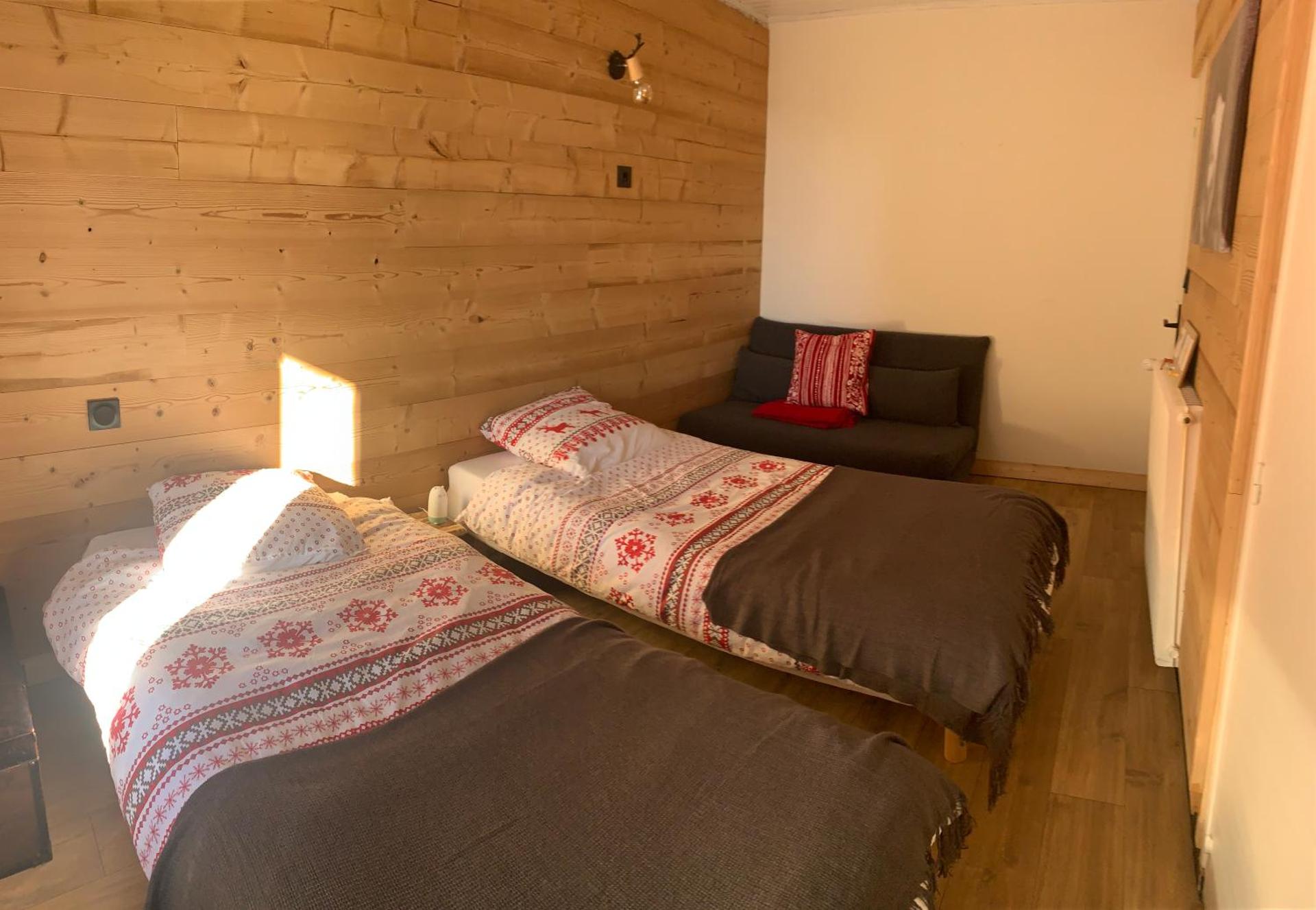 LA PERLE DES CAILLOUX EXCEPTIONNEL et COSY