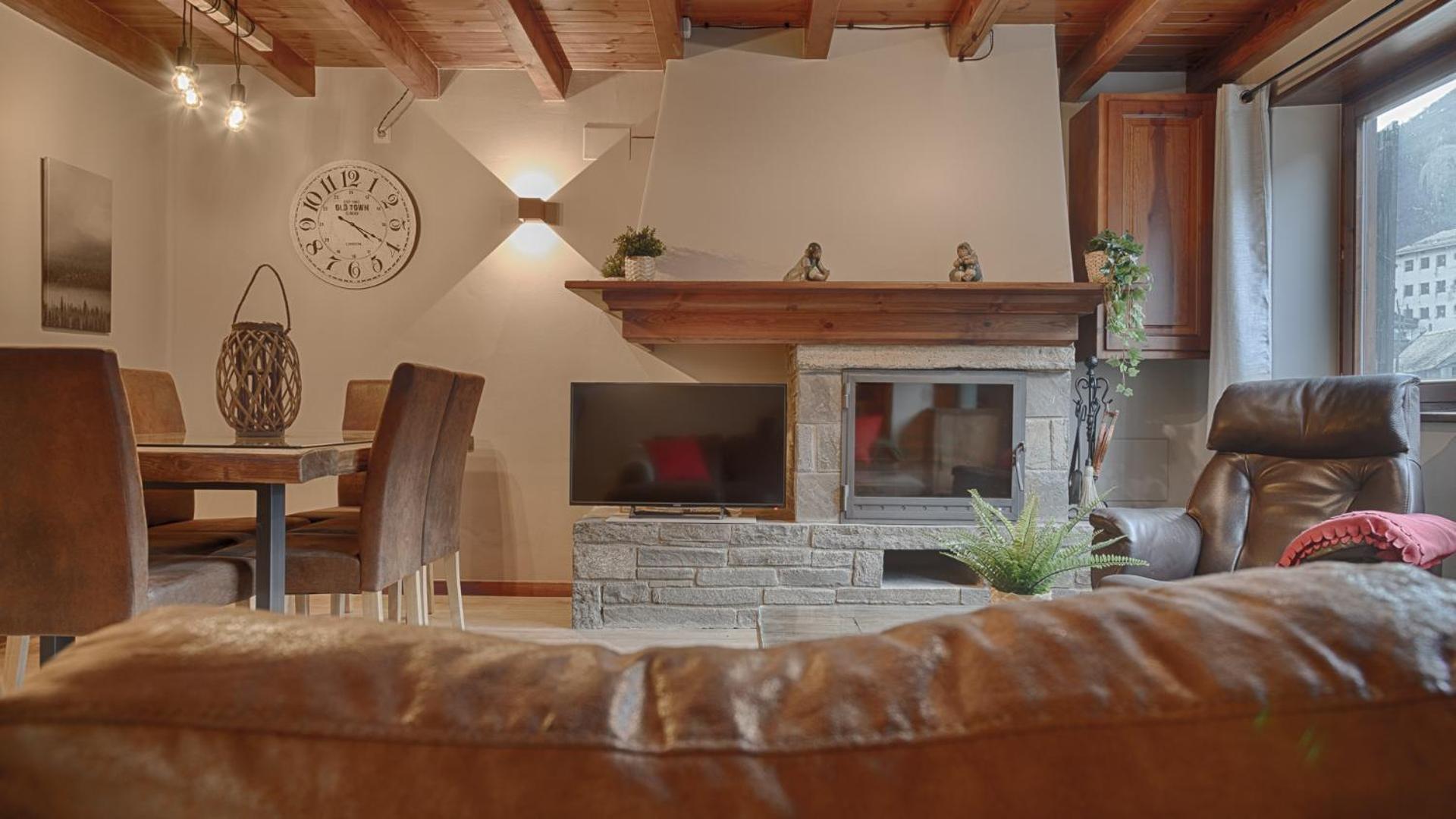 Saplan Real Estate PORTET