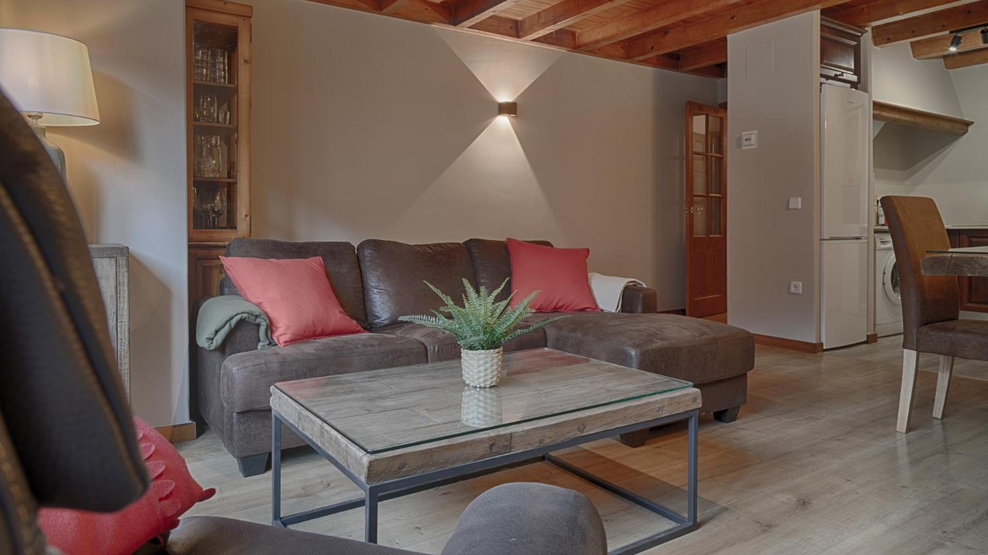 Saplan Real Estate PORTET