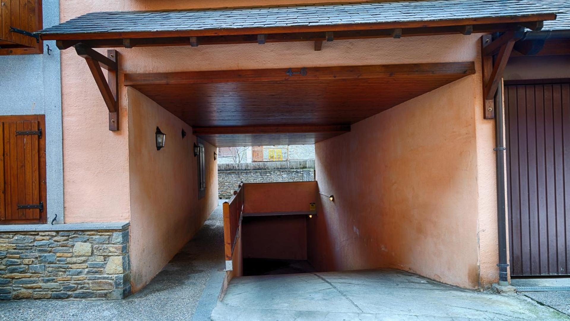 Saplan Real Estate PORTET