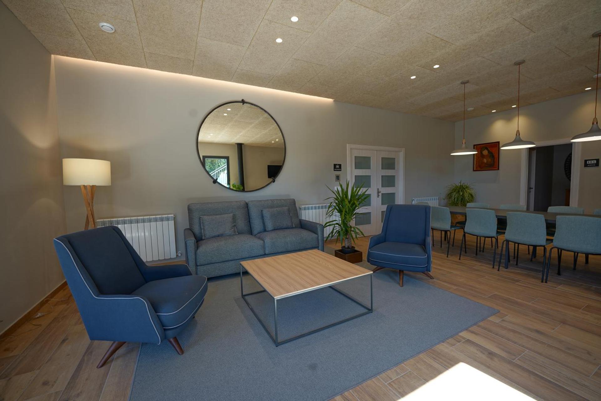 Communal lounge/ TV room