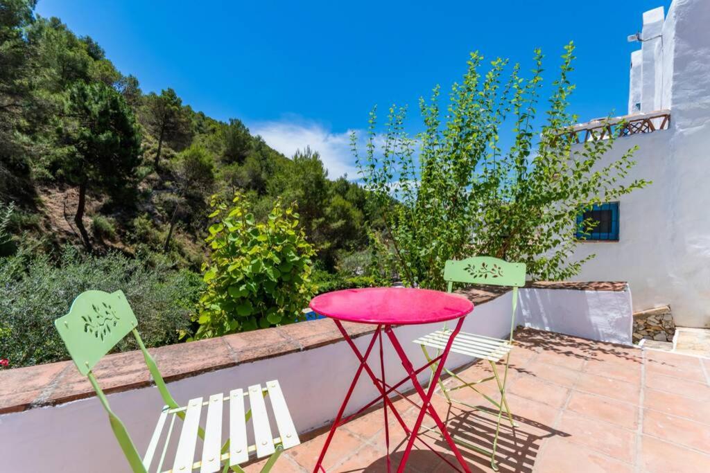 Casa Rosa, con encanto y piscina climatizada