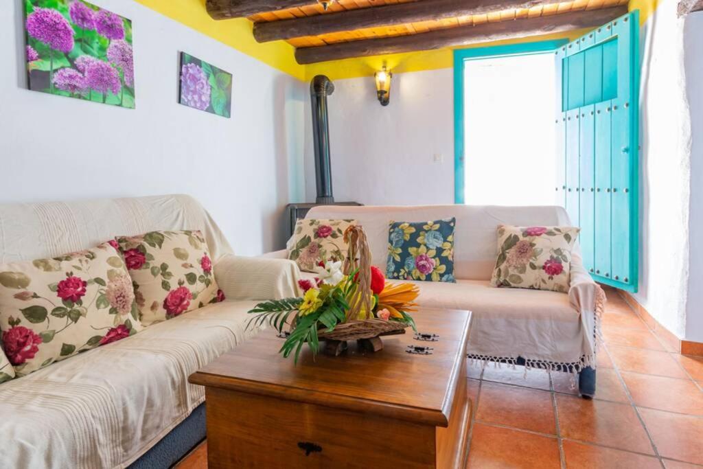 Casa Rosa, con encanto y piscina climatizada